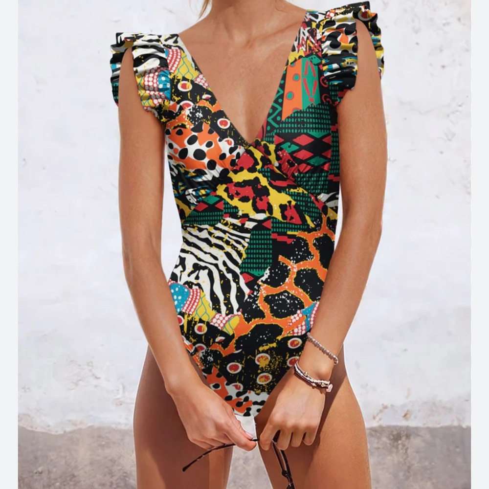 NWT - Averie Harlow Plunge